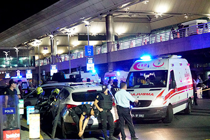 ЗМІ: Кількість жертв теракту в Стамбулі зросла до 43 осіб 