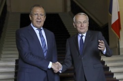 МЗС Франції: Росія погодилася на переговори з НАТО після саміту у Варшаві