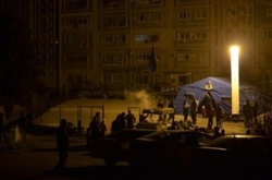 Окупанти в Криму встановлюють пам'ятник відключенню світла 