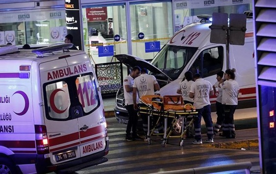 У стамбульських лікарнях після теракту лишаються двоє українців