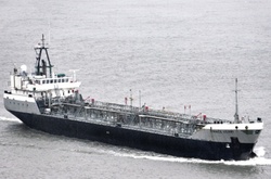 Біля берегів Лівії затримано танкер з українцями на борту 