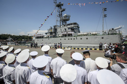 Порошенко присвоїв десантному кораблю ім'я героя АТО Юрія Олефіренка 