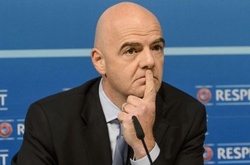 Президента ФІФА Інфантіно звинувачують в корупції