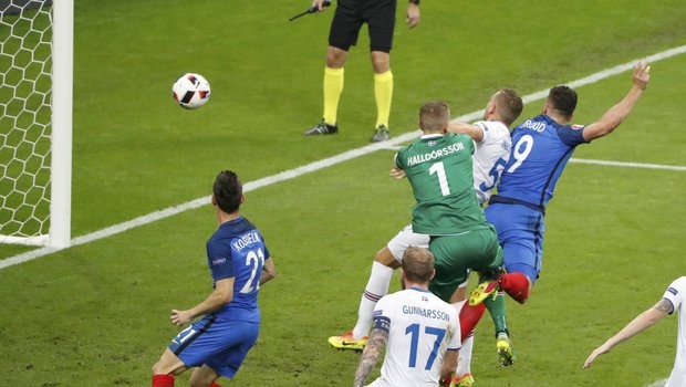 Збірна Франції розгромила Ісландію і вийшла в півфінал Євро-2016