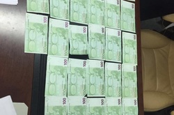 Обшуки у справі «бурштинової мафії» в Рівненській області триватимуть до ранку, - СБУ