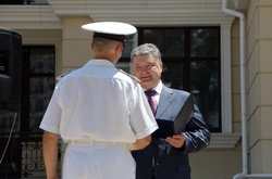 Військовослужбовці отримали від Порошенка квартири, «яких немає навіть у міністра оборони»