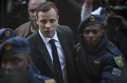 Оскара Пісторіуса засудили до шести років тюрми