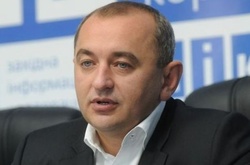 Матіос розповів, що під час обшуку опергруппу оточили 300 збунтованих «бурштинокопачів»