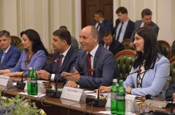 Керрі розповів, що п'ять країн працюють над питанням надання летальної зброї Україні