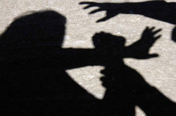 У Дарницькому районі зґвалтували 17-річну киянку