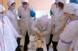 Інтерни 11 вишів на іспиті довели, що готові надавати допомогу в бойових умовах