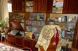 На Оболоні у власній квартирі задушили репетиторку англійської мови