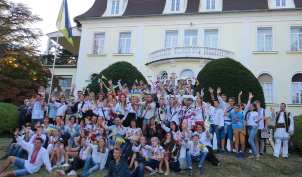 Посольству України в Австрії дозволили витратити на іміджеві заходи… 380 доларів 