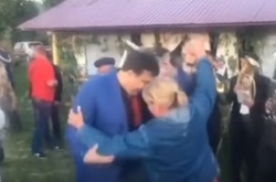 Саакашвілі пішов у танок