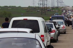 На КПП «Мар'їнка» утворилася пробка у кількості 350 авто