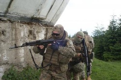 Прикордонники затримали 7 українців за тютюнову контрабанду на річці Західний Буг