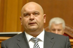 Суд арештовує свердловини компаній екс-міністра екології Злочевського