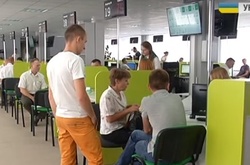 Без черг та хабарів: Перший сервісний центр МВС відкрили у Києві