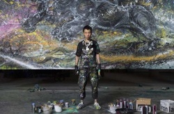 Китайский художник Чен Йингжи рисует брызгами