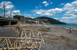 Російський блогер визнав: Сьогодні Крим - це зона лиха, всі курорти знищені, і «хохли» в цьому не винні