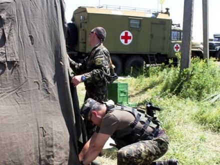 За добу на Донбасі загинув один і поранені четверо українських бійців 