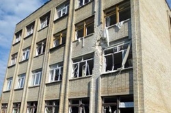 Бойовики «ДНР» обстріляли школу в Красногорівці