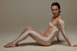 Четырёх мужчин подогнали под стандарты женской красоты с помощью ретуши 