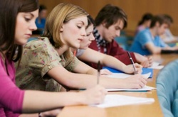 Абітурієнти з Криму і Донбасу можуть вступати до українських вишів без ЗНО