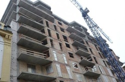 Київрада вимагає зменшити висотність скандальної забудови на Гончара