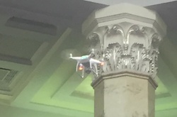 Як у залі Верховної Ради запустили дрон