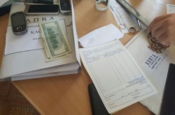  На хабарі взяли керівника однієї з податкових інспекцій Луганська