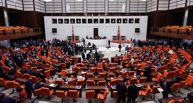 Депутати парламенту Туреччини зібрались на надзвичайну сесію
