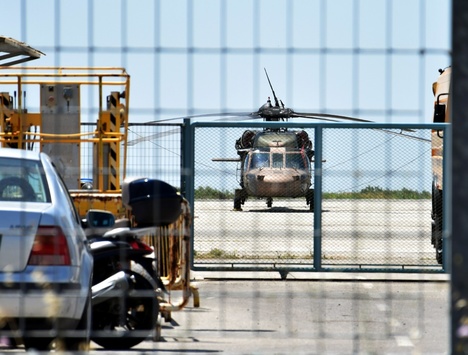 Греція повернула Туреччині вертоліт втікачів-заколотників