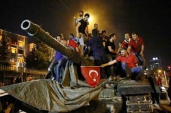 Путч у Туреччині міг закінчитися тільки поразкою - експерт