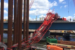 У Нью-Йорку впав велетенський будівельний кран: є поранені