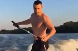 Як Кличко розважається на Дніпрі