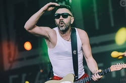 Шнуров взорвал сеть новой песней