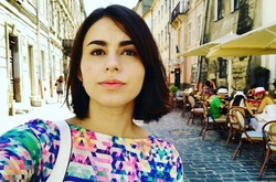 У столичному парку невідомий поранив ножем журналістку Forbes