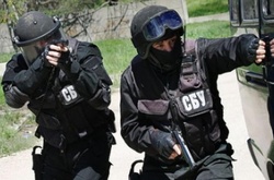 Копів спіймали на торгівлі наркотиками