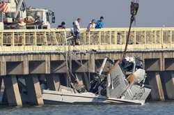 У Шанхаї гідроплан врізався у міст.: п'ятеро людей загинули