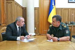 Міністр оборони наказав перевірити ситуацію з харчуванням військових у центрі «Десна»