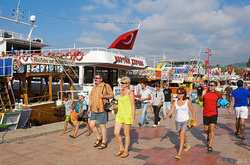 Надзвичайний стан у Туреччині: посольство радить українцям носити при собі документи 