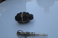 На Київщині волонтер виявив під своїм автомобілем гранату