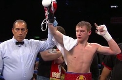 Непереможний український боксер побив чергового суперника за два раунди