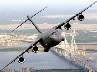 В Індії зник військовий літак