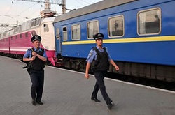 У Києві потяг переїхав людину 