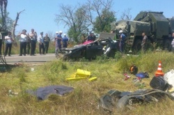 В окупованому Криму авто влетіло у військову колону, є жертви 