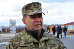 Ситуація на сході України погіршується, - Полторак