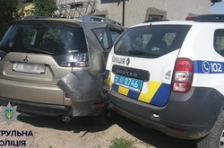 В Івано-Франківську нетверзий поліцейський на службовому авто вчинив ДТП
