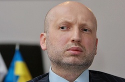 Росія випробовує на Донбасі нову зброю, - Турчинов